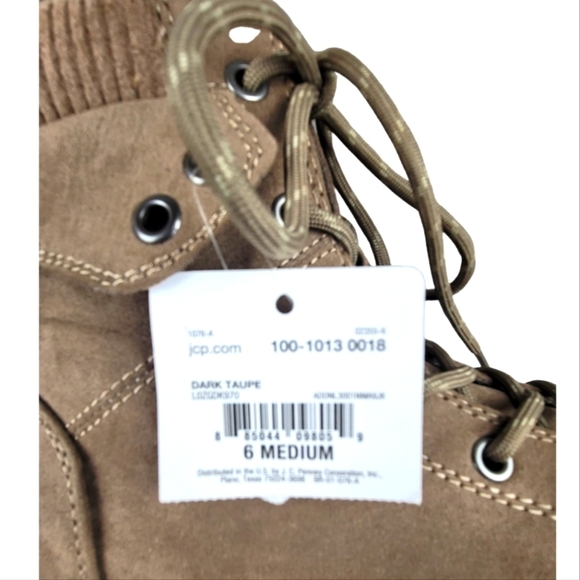 JC Penny St John's Bay Women's Yosemite Block Heel Lace Up Boots - Picture 11 of 14